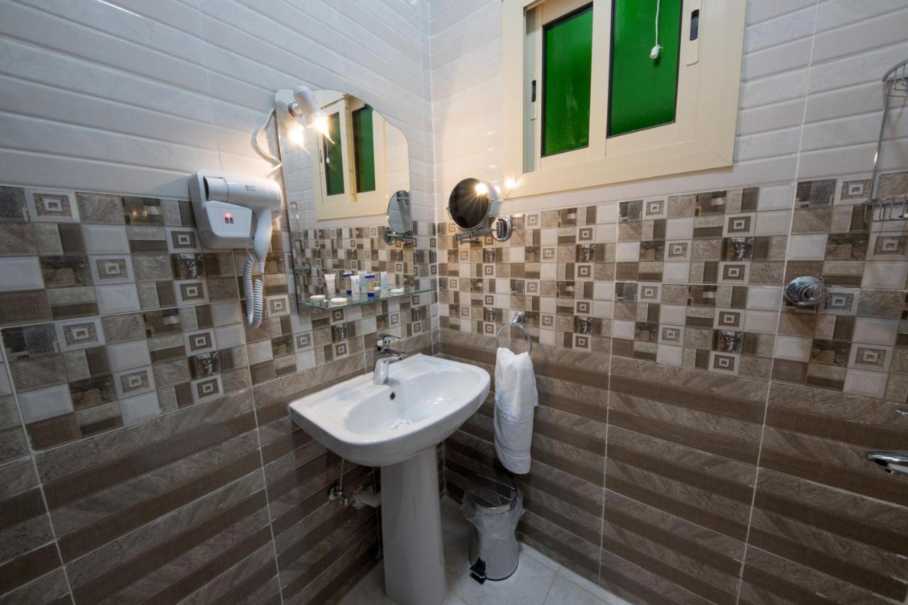 Jasmine Beach Hotel Suites Янбу Екстер'єр фото