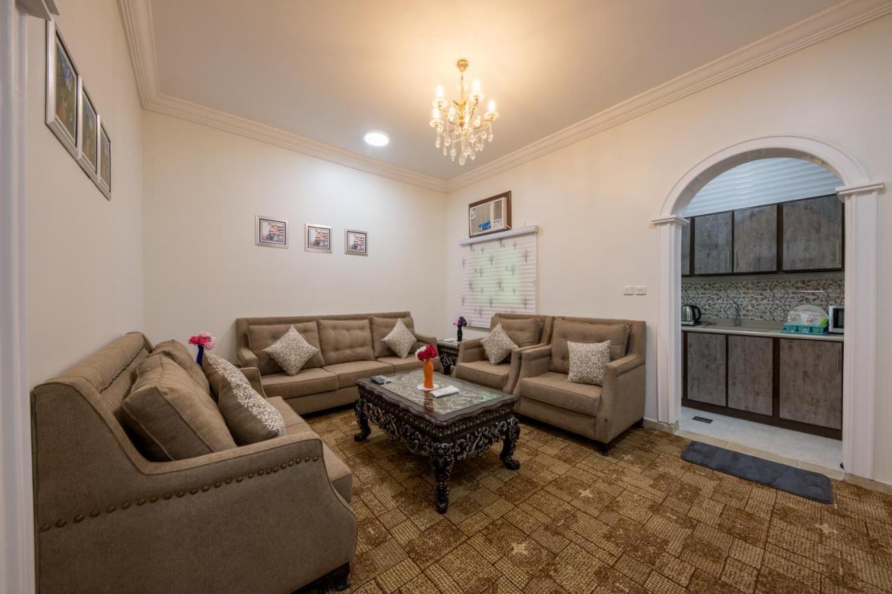 Jasmine Beach Hotel Suites Янбу Екстер'єр фото